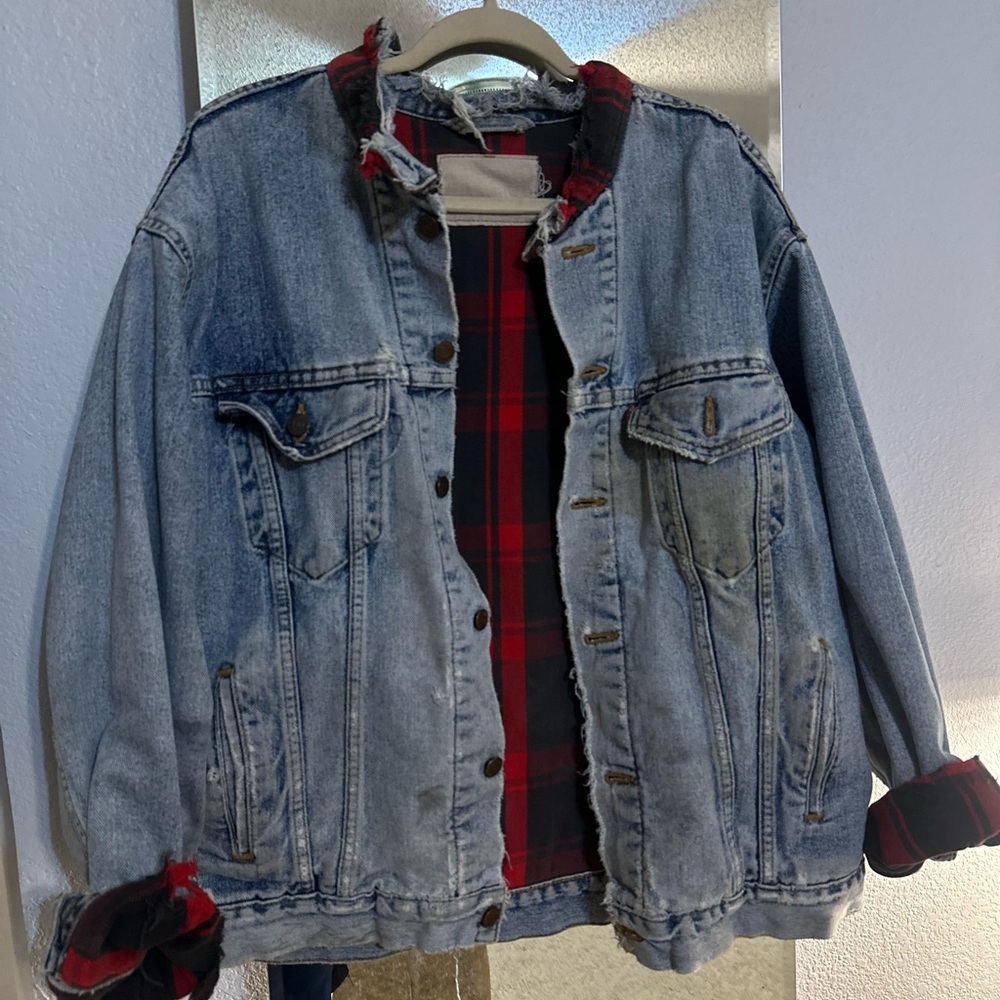 Vintage Levi's Blue Denim Jacket with Red Plaid Lining